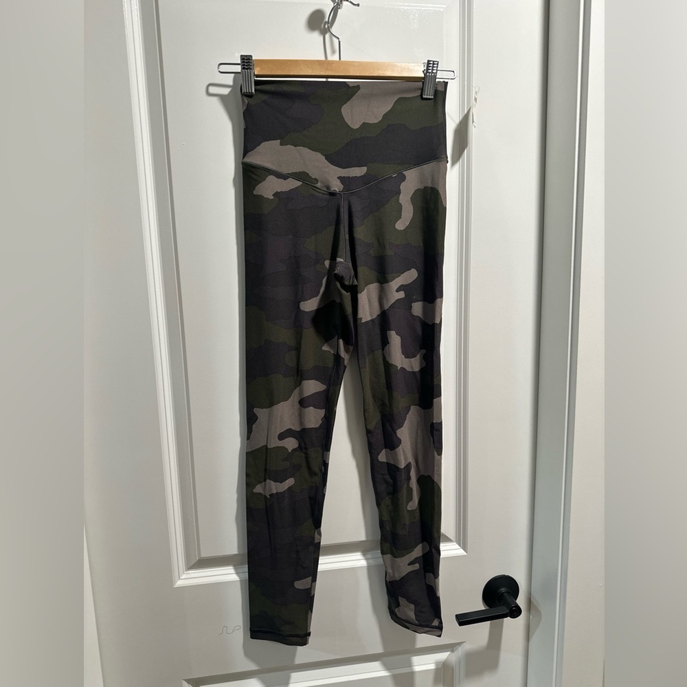 American Eagle Offline Hi-Rise Legging - BNWT